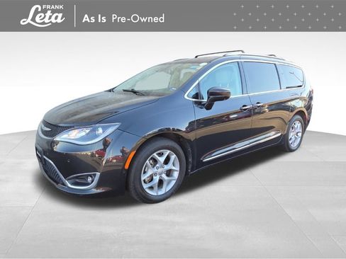 Used 2017 Chrysler Pacifica Touring-L Plus w/ Advanced Safetytec Group image 1