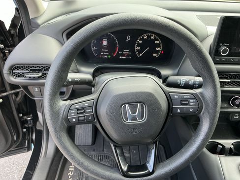 Used 2025 Honda HR-V LX image 14