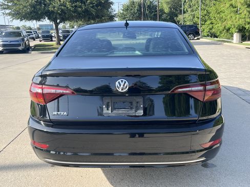 Used 2019 Volkswagen Jetta SE FWD image 9