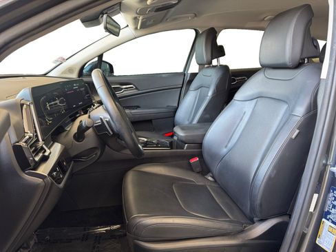 Used 2024 Kia Sportage EX AWD/4WD image 9