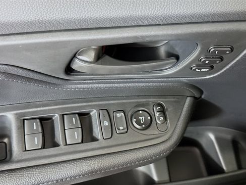 Used 2024 Honda Odyssey Sport image 16