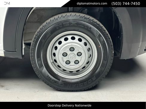 Used 2025 RAM ProMaster 2500 w/ Convenience Group image 40