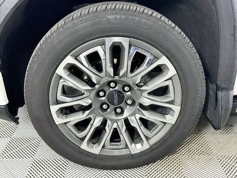 Used 2025 GMC Sierra 1500 Denali Ultimate AWD/4WD image 32