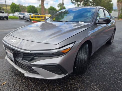 Certified 2025 Hyundai Elantra Sport image 6