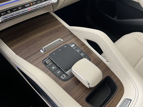 New 2026 Mercedes-Benz GLE 450 4MATIC image 33