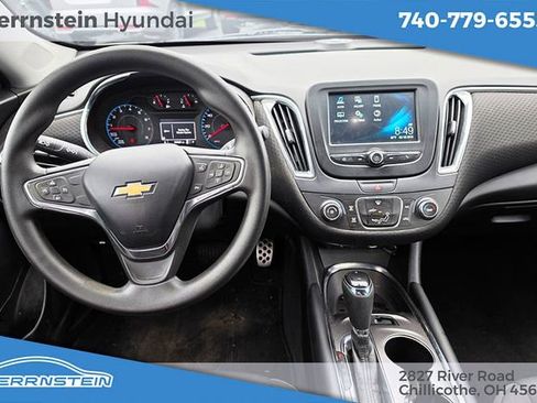 Used 2016 Chevrolet Malibu LT FWD image 7