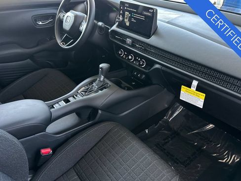 Certified 2027 Honda HR-V LX image 17