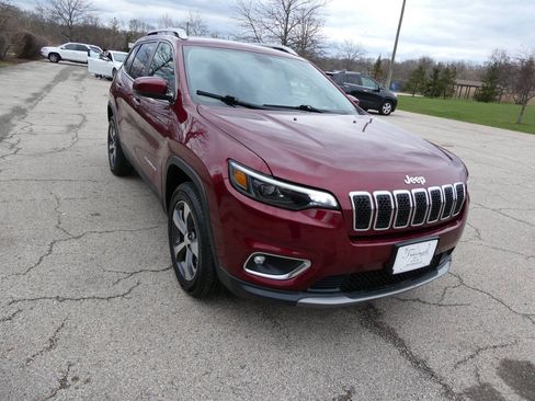 Used 2019 Jeep Cherokee Limited AWD/4WD image 3