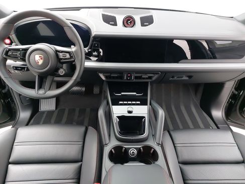 Used 2026 Porsche Cayenne Coupe image 11