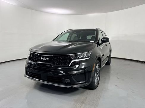 Certified 2023 Kia Sorento EX AWD/4WD image 2