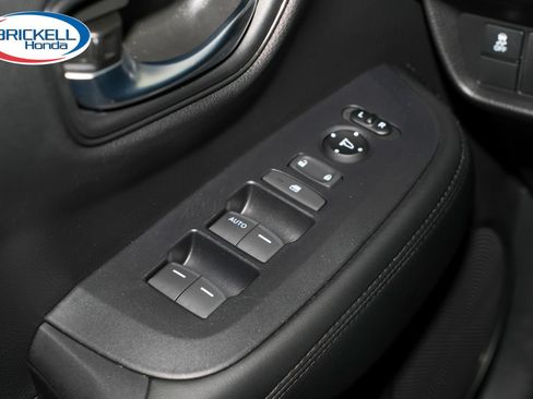 Certified 2024 Honda HR-V LX image 30