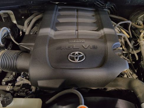 Used 2018 Toyota Tundra SR image 30