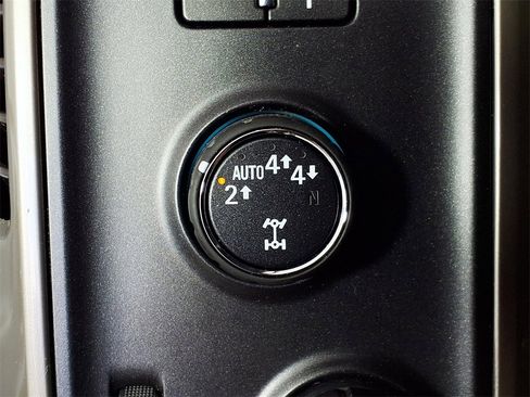 Used 2017 Chevrolet Silverado 1500 High Country image 16