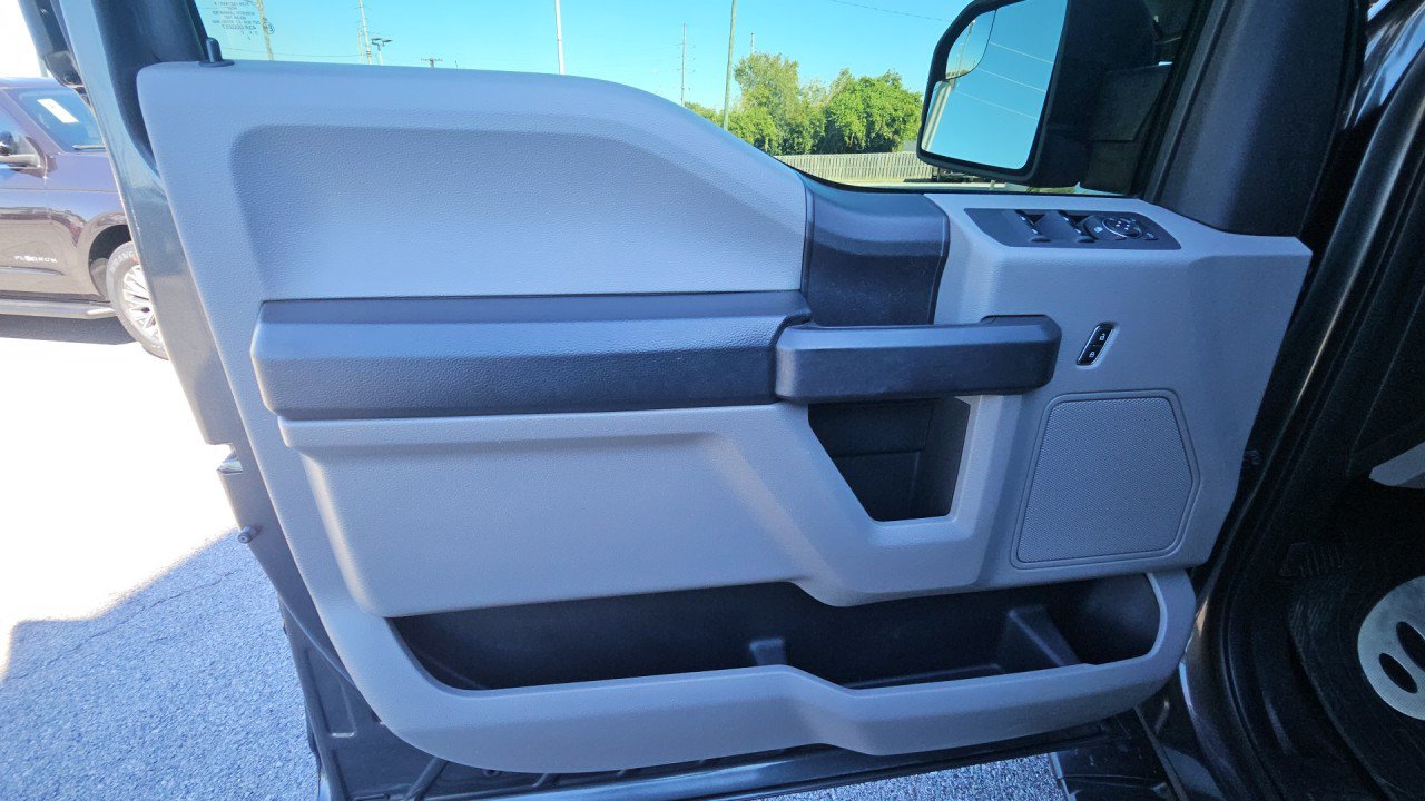 Used 2015 Ford F150 XL w/ Equipment Group 101A Mid AWD/4WD image 10