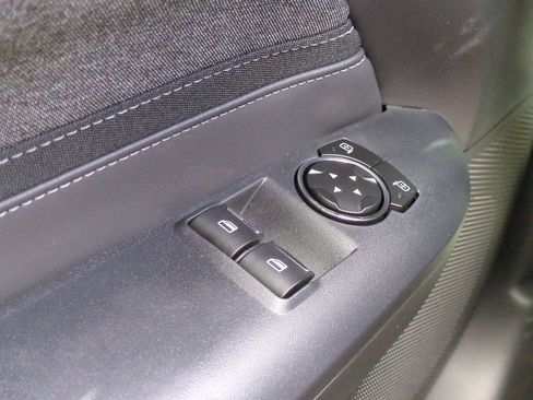 Used 2025 Ford Mustang Coupe RWD image 27
