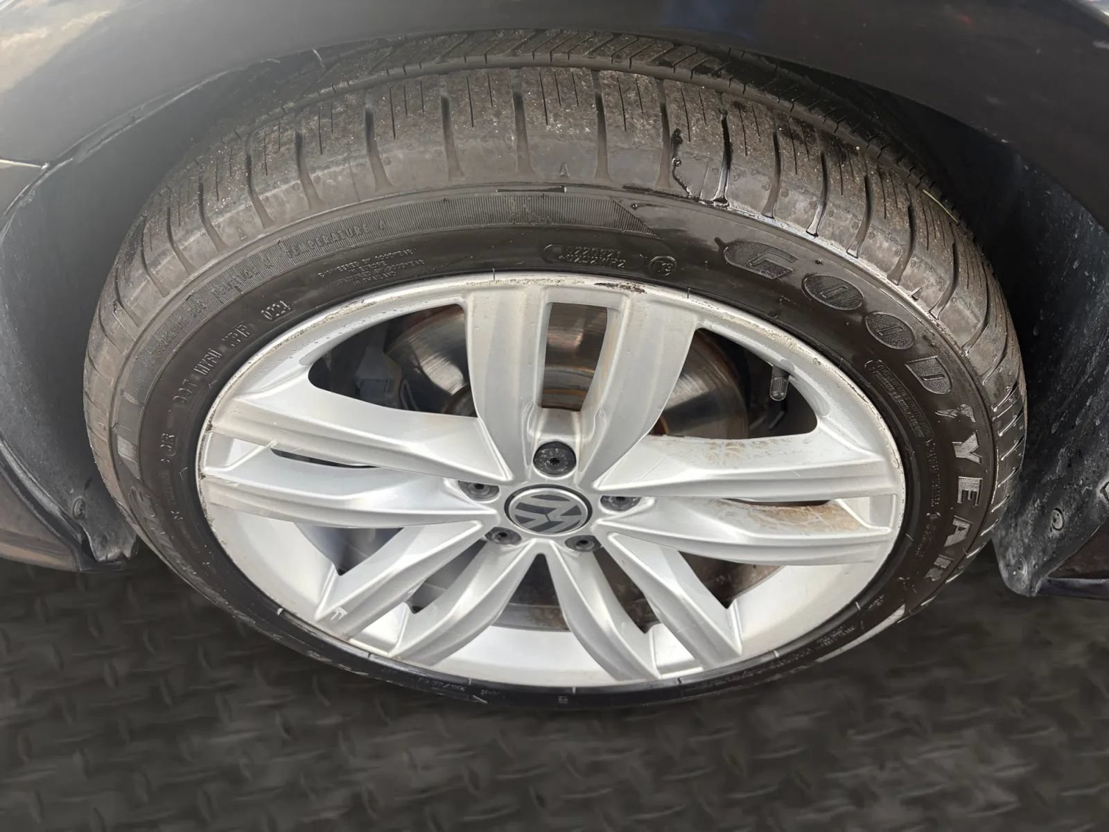 Used 2019 Volkswagen Passat 2.0T Wolfsburg w/ Wheels & Sunroof Package FWD image 37