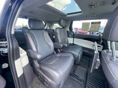 Used 2022 Kia Carnival SX Prestige FWD image 27