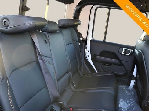 New 2026 Jeep Gladiator Mojave AWD/4WD image 15