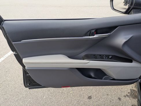 Used 2024 Toyota Camry SE FWD image 15