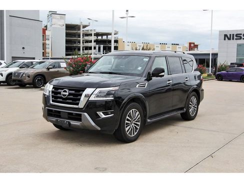 Used 2023 Nissan Armada SL RWD image 3