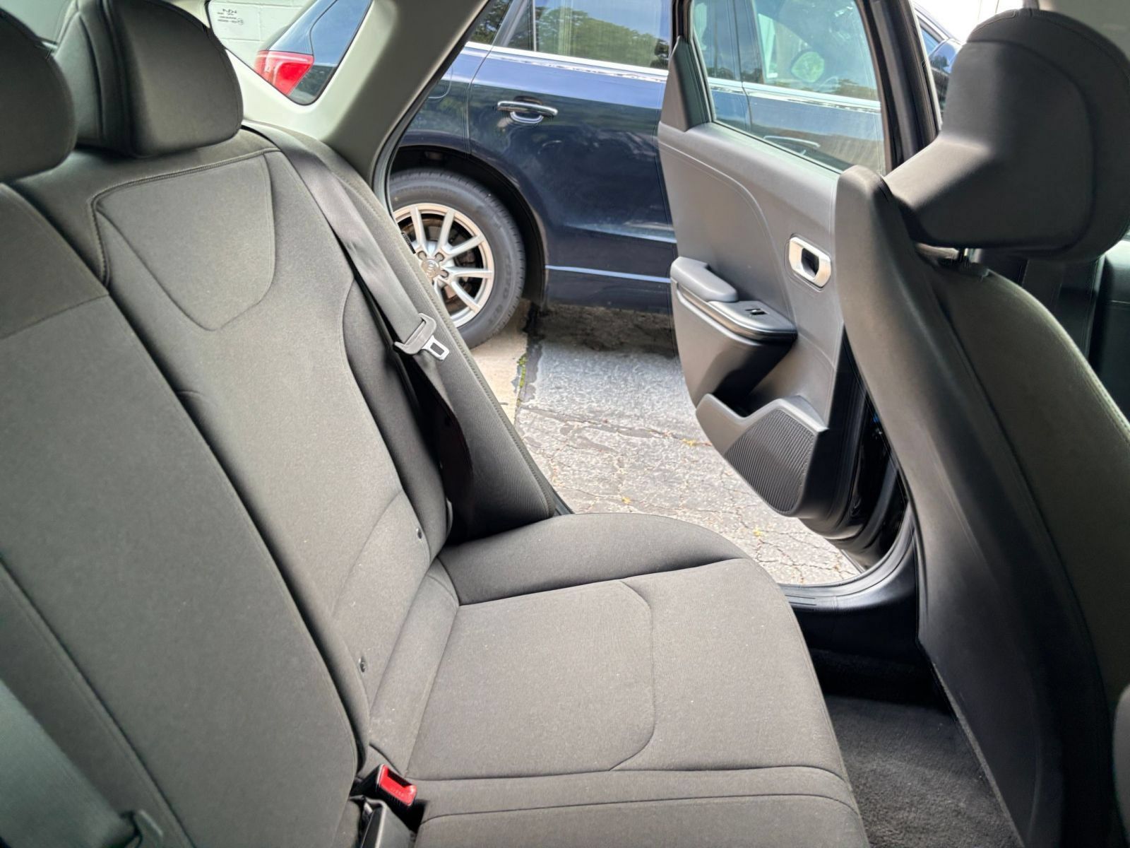 Used 2025 Kia K4 FWD image 33