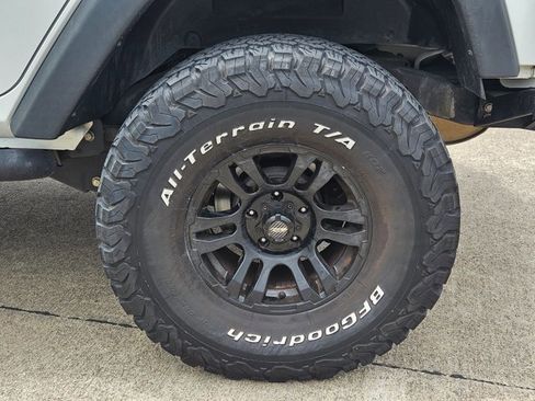 Used 2014 Jeep Wrangler Unlimited Sport w/ Quick Order Package 24S AWD/4WD image 21