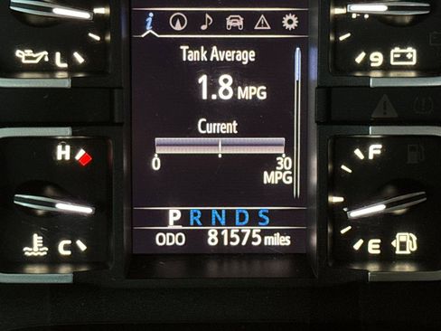 Used 2019 Toyota Tundra SR5 w/ SR5 Upgrade Package AWD/4WD image 24