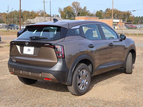 New 2026 Nissan Kicks S image 2