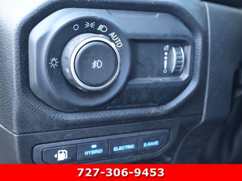 Used 2024 Jeep Wrangler Willys image 22
