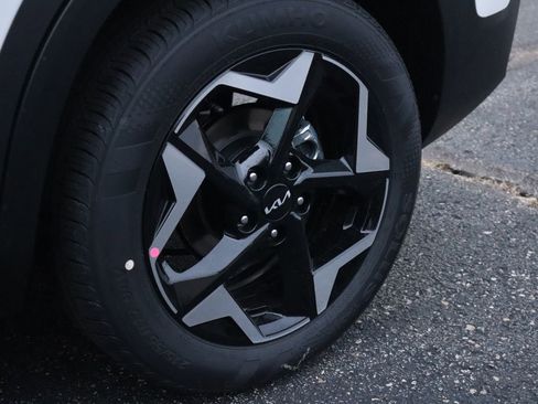New 2026 Kia Seltos EX FWD image 38
