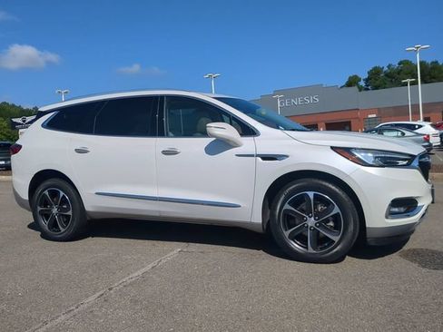 Used 2020 Buick Enclave Essence AWD/4WD image 2