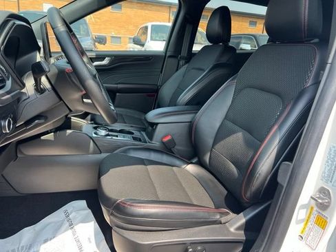 Certified 2024 Ford Escape ST-Line w/ Tech Pack #1 AWD/4WD image 18