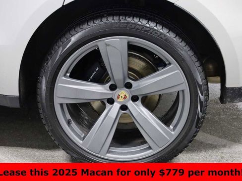 Certified 2025 Porsche Macan image 39