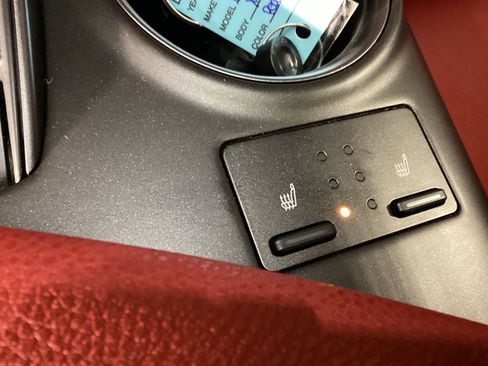 Used 2022 Toyota Camry XSE image 6