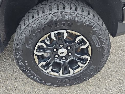 Certified 2024 Chevrolet Silverado 1500 ZR2 w/ Technology Package AWD/4WD image 10