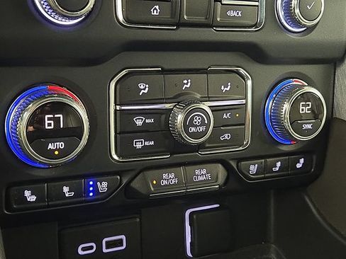 Used 2022 GMC Yukon SLT RWD image 16
