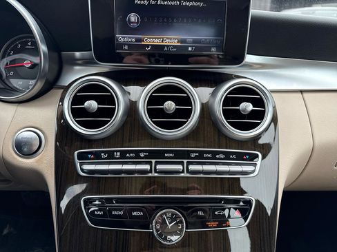 Used 2017 Mercedes-Benz C 300 4MATIC Sedan image 55