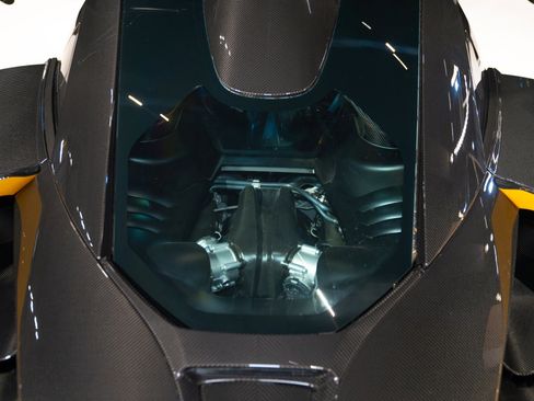 Used 2019 McLaren Senna RWD image 47