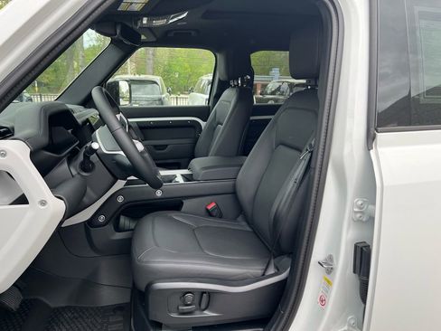 New 2026 Land Rover Defender 110 X-Dynamic SE AWD/4WD image 11