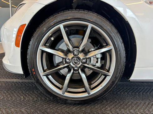 Used 2023 MAZDA MX-5 Miata Grand Touring RWD image 12