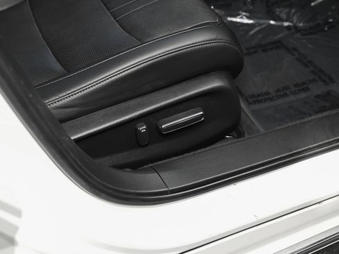 Used 2022 Honda Accord Touring image 48