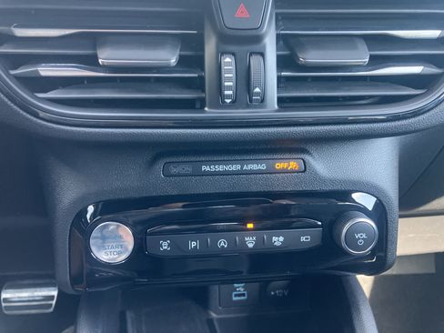 Used 2023 Ford Escape ST-Line Elite w/ Premium Technology Package AWD/4WD image 23