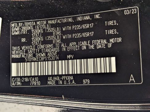 Used 2023 Toyota Sienna XLE image 18