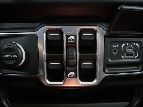 Used 2022 Jeep Wrangler Unlimited Sport AWD/4WD image 22