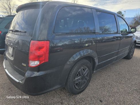 Used 2016 Dodge Grand Caravan SE w/ Quick Order Package 29E SE image 7