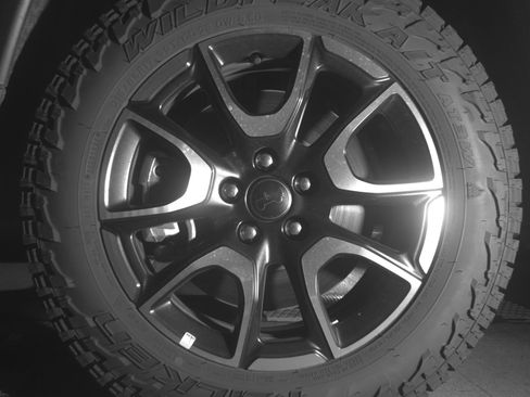Used 2025 Jeep Compass Trailhawk AWD/4WD image 12