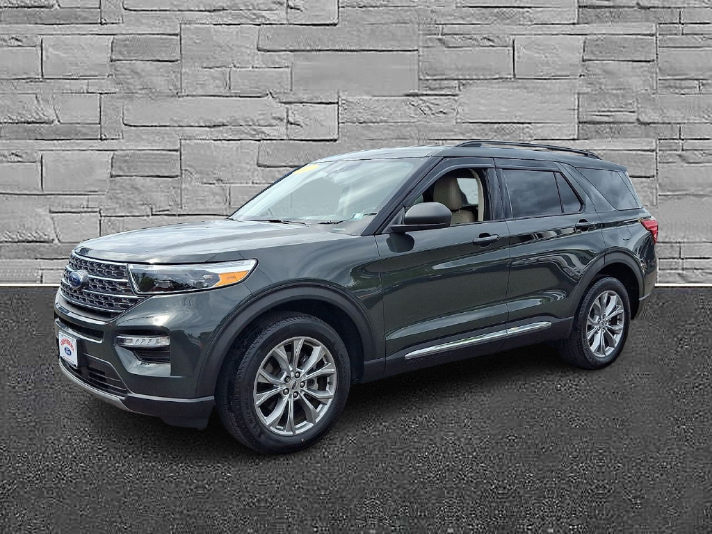 Certified 2023 Ford Explorer XLT w/ Equipment Group 202A AWD/4WD image 5