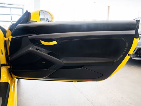 Used 2022 Porsche 718 Cayman GT4 image 20