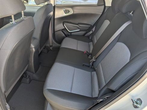 Used 2023 Kia Soul LX image 25