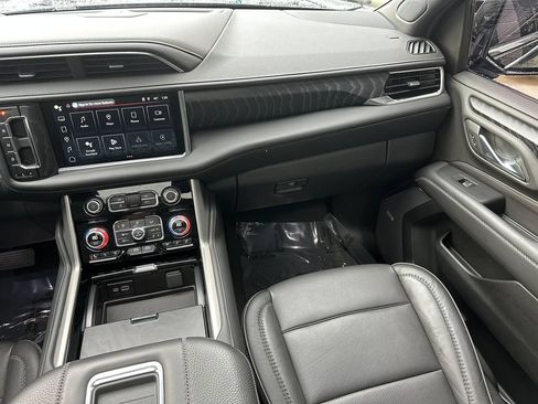 Used 2024 GMC Yukon Denali w/ Denali Reserve Package AWD/4WD image 20